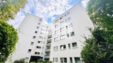 Umfangreich sanierte 4-Zimmerwohnung im EG mit Balkon in hervorragender Wohnlage 34119 Kassel, Erdgeschosswohnung